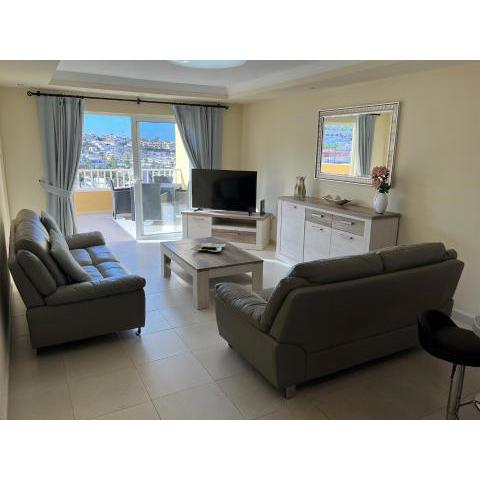 2 Bedroom apartment in San Eugenio Alto ocean view