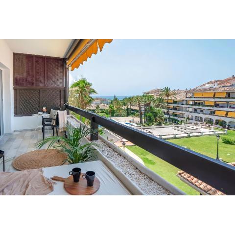 2BDR apartment with Sea View in Golden Mile, Marbella