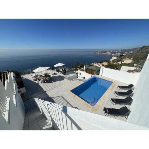 3 bed villa with stunning views and private pool