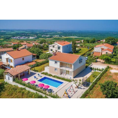 4 bedroom villa near Porec