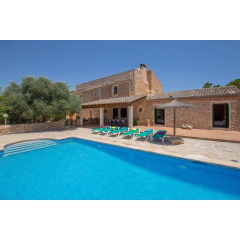 4 bedrooms villa with private pool enclosed garden and wifi at Felanitx