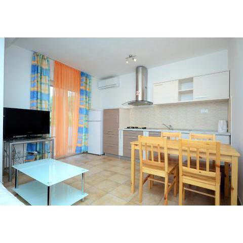 A2 - apt with 2 balconies 5 min walking to beach