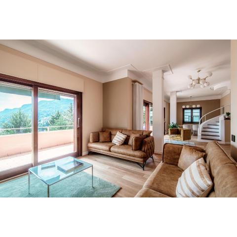 ALTIDO Flat w/Pool & Lake View