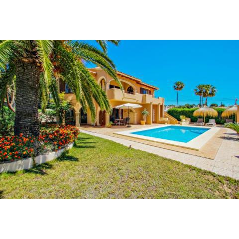 Anfora - Ocean view villa with private pool in Benissa