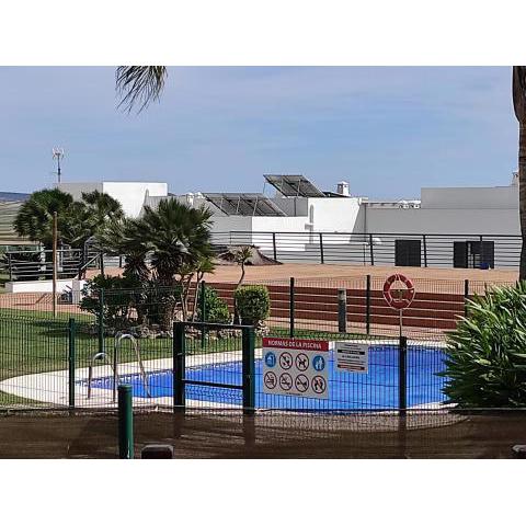 Apartamento Con Terraza y Piscina en Conil