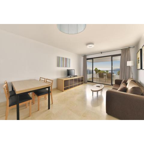 Apartamento de 2 dormitorios vista mar con parking