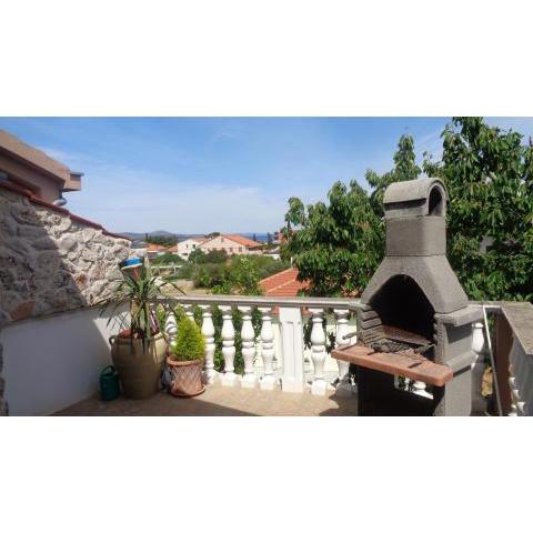 Apartment in Biograd na Moru with sea view, terrace, air conditioning, Wi-Fi (4818-5)