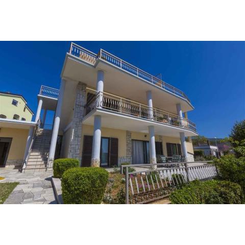 Apartment in Crikvenica 39081