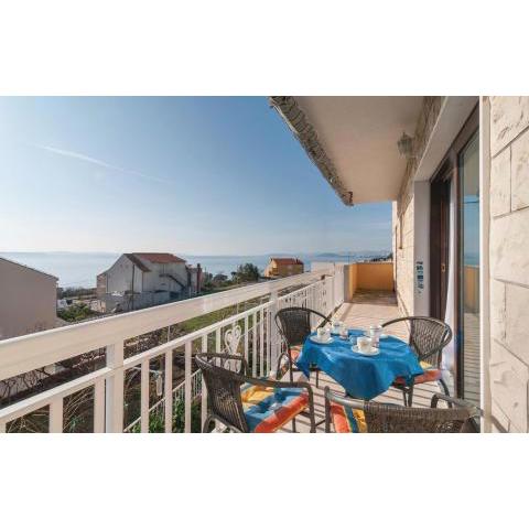 Apartment on the hill overlooking the sea