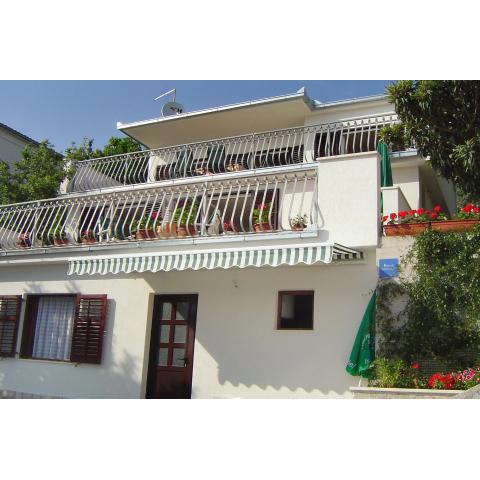 Apartments by the sea Mavarstica, Ciovo - 5255