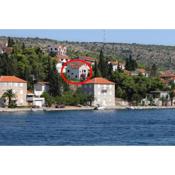 Apartments by the sea Milna, Brac - 2962