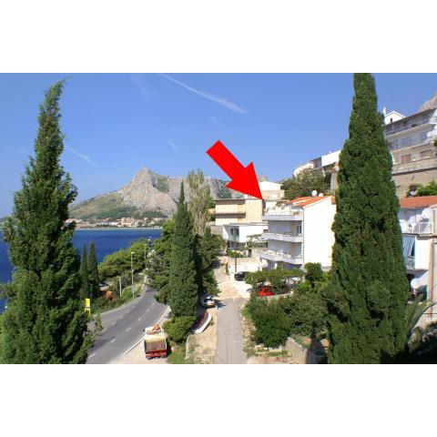 Apartments by the sea Omis - 8334