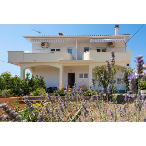 Apartments by the sea Petrcane, Zadar - 17342