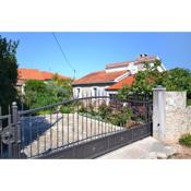 Apartments by the sea Splitska, Brac - 11300