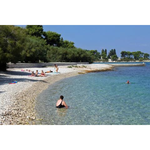 Apartments by the sea Supetar, Brac - 20148