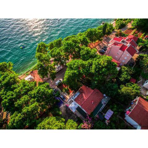 Apartments by the sea Zaostrog, Makarska - 12951