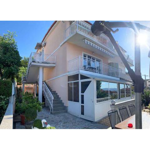 Apartments in Crikvenica 43202