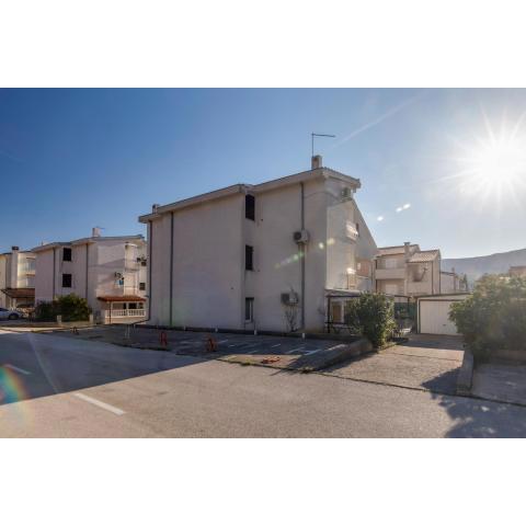 Apartments with a parking space Baska, Krk - 19485