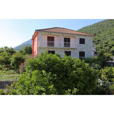 Apartments with a parking space Trpanj, Peljesac - 10148