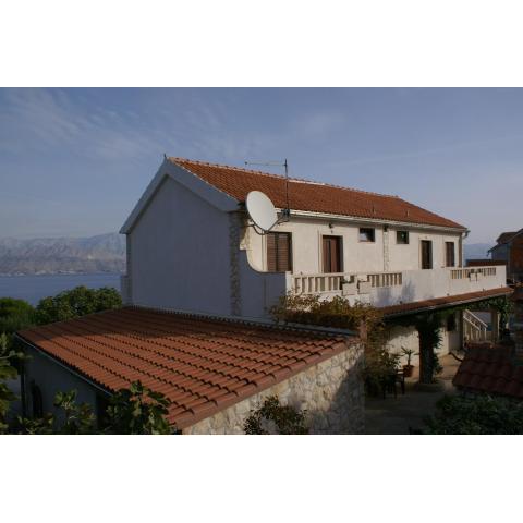 Apartments with a swimming pool Splitska, Brac - 2889