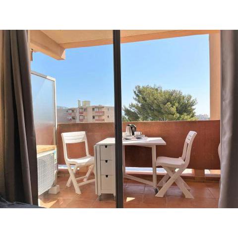 Appartement Bormes-les-Mimosas, 1 pièce, 2 personnes - FR-1-251-414