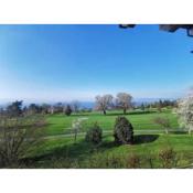 Appartement vue sur le golf et le Lac Leman