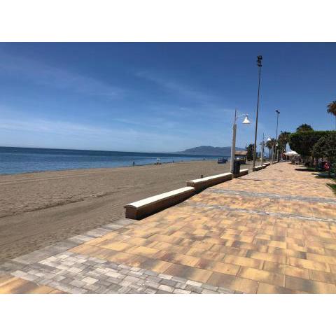 Ático en la playa con terraza privada