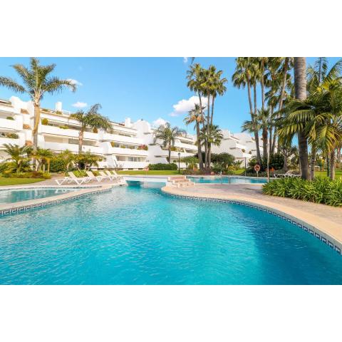 Bahia de Marbella apartment near the beach