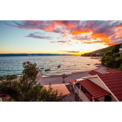 Beach Holiday Home Laura