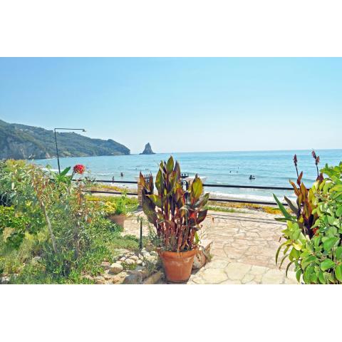 Beach house Yannis 3 in Agios Gordios Beach on Corfu