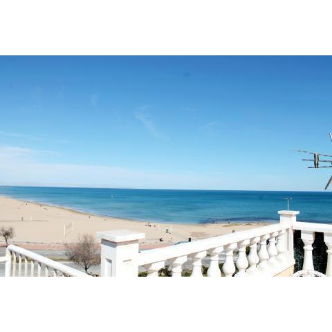 Beachfront Bungalow In La Mata, Torrevieja