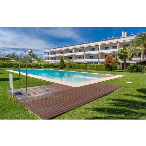 Beautiful apartment in Bahía de Jávea with Outdoor swimming pool, WiFi and 2 Bedrooms