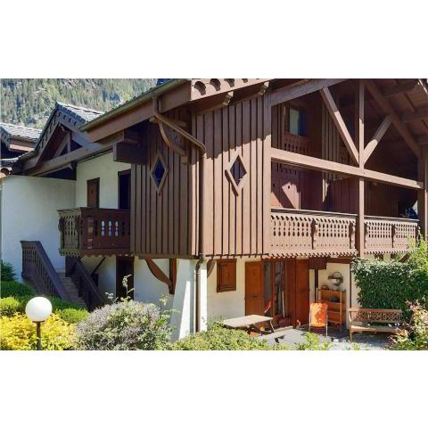 Beautiful Apartment In Chamonix - Les Houches With Wifi And 2 Bedrooms