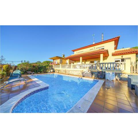 Beautiful Home In Barcelona With Outdoor Swimming Pool, Wifi And 4 Bedrooms