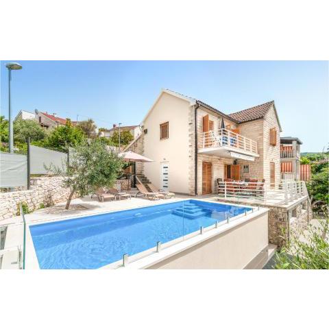 Beautiful home in Supetar with Outdoor swimming pool, WiFi and 4 Bedrooms