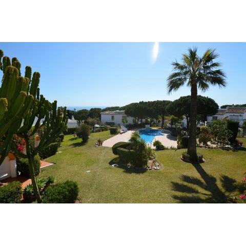 Beautiful townhouse end of row Calahonda Mijas