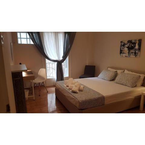 Begonia-Athens Center, 6 BD, 2,5 BATH