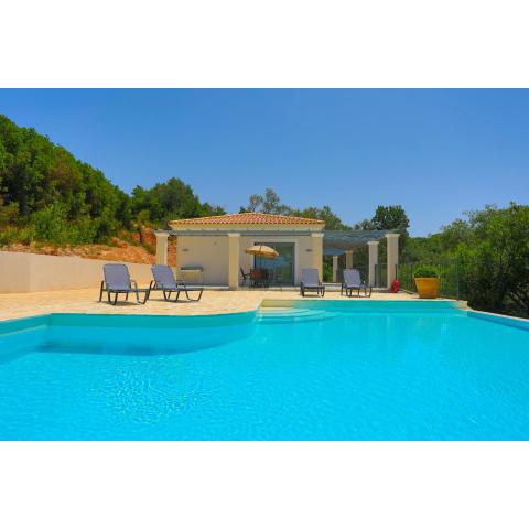 Brand New Villa Loki with Large infinity pool WiFi and Sea Views