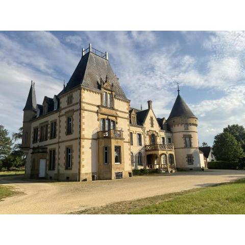 Chateau Tout Y Fault