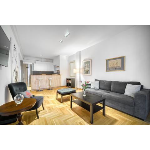 Delightful Stylish Two Bedroom Condo in Hip Area of Central Athens