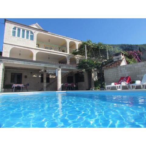 Family friendly apartments with a swimming pool Trpanj, Peljesac - 15603