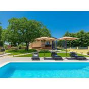 Holiday Home Villa Aniva