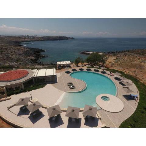 Kavos Hotel & Suites