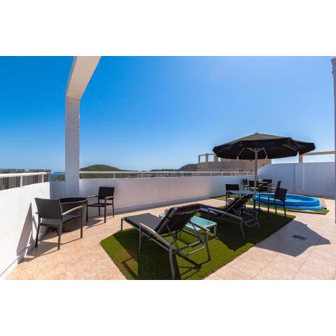 LA CALA blue sky penthouse