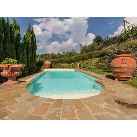 Lavish Villa in Cortona with Swimming Pool