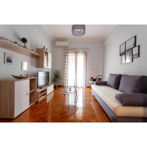 Lux & Stylish Renovated Aprt close to city center !