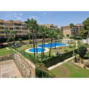 Newly refurbished 2 Bedroom, 2 bathroom Apt - Fuengirola- Sleeps upto 6, Pets allowed