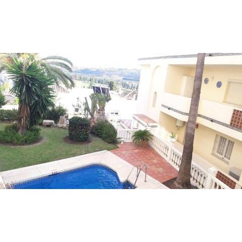 One bedroom appartement with shared pool furnished terrace and wifi at Las Lagunas de Mijas 7 km away from the beach