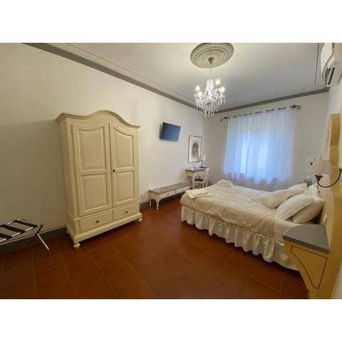 Palazzo Mari suite & rooms b&b