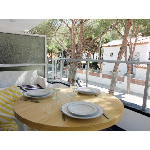 Petit Marie Apartament acollidor per 2 persones a 2 minuts de la Platja Gran, en ple centre de Platja d'Aro